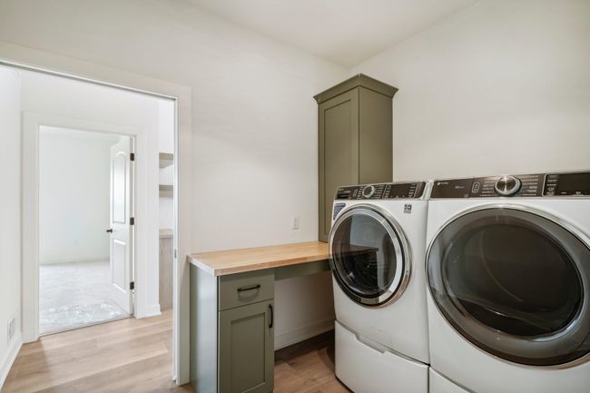 6479 Ridge View Way, Condo with 2 bedrooms, 2 bathrooms and null parking in Deforest WI | Image 24