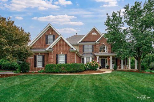 3N732 James Fenimore Cooper Ln, St. Charles, IL, 60175-6572 | Card Image