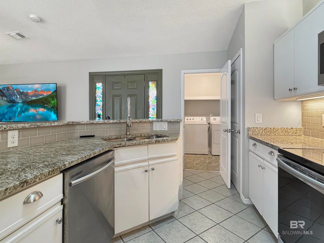 Kitchen | Image 9