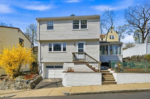 50 Earl St, Malden, MA, 02148-2411 | Card Image