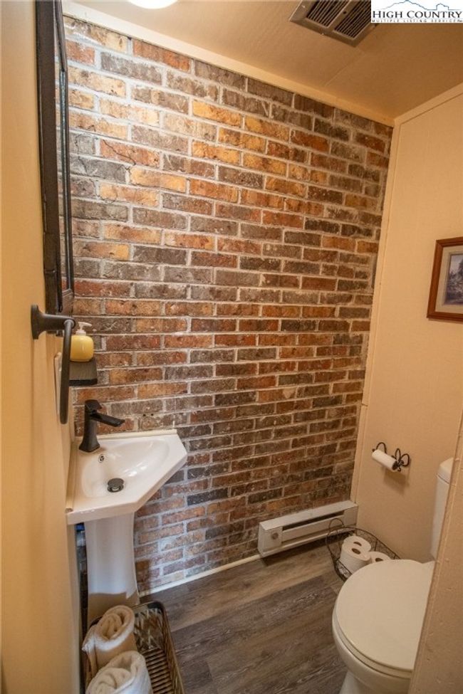 UNIT-7 - 104 Snowplow Ln, Condo with 3 bedrooms, 3 bathrooms and null parking in Beech Mountain NC | Image 28