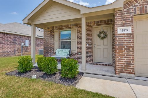 1376 Beach Dr, Azle, TX, 76020-4873 | Card Image