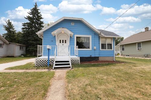 134 Douglas Street, NEENAH, WI, 54956 | Card Image