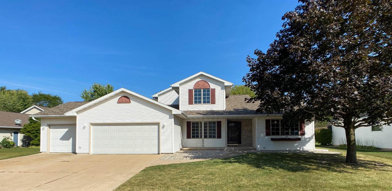 Bernheim St, Oshkosh, WI 54904