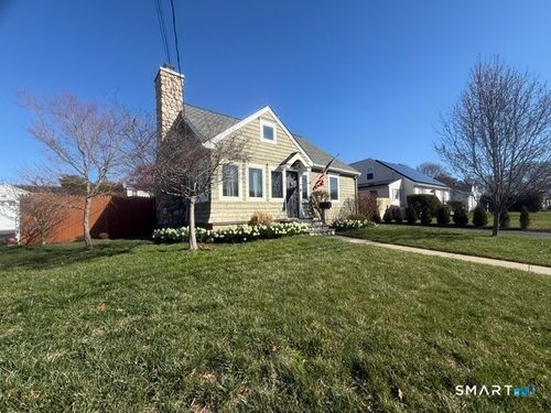 40 Austin Rd, Milford, CT, 06460-4916 | Card Image