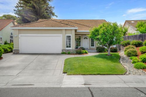 3213 Bear Creek Dr, Fairfield, CA, 94534-7522 | Card Image