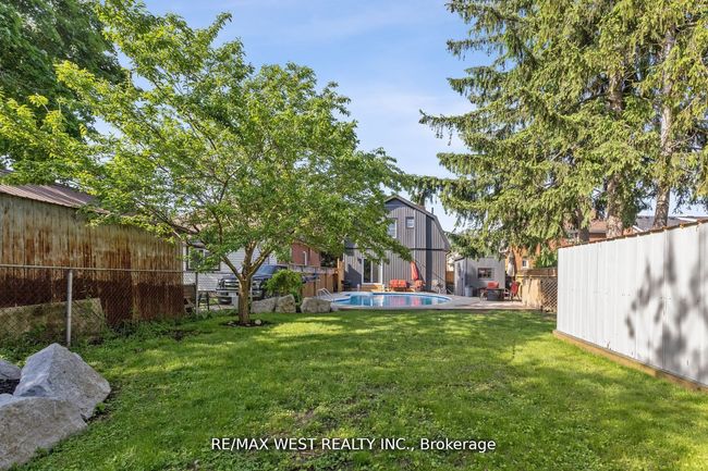 48 Burwell St, House other with 3 bedrooms, 2 bathrooms and 3 parking in Brantford ON | Image 24