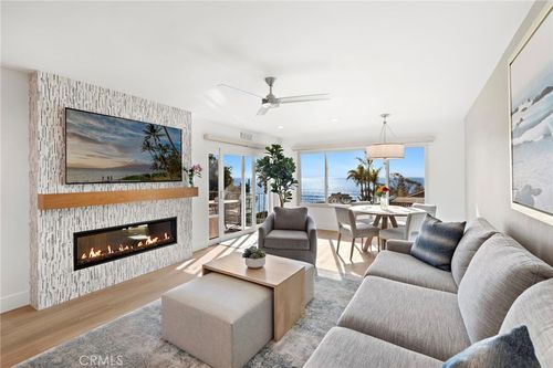 apt-4-240 Moss St, Laguna Beach, CA, 92651-3683 | Card Image