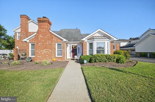 22 Williamsburg Dr, Hampton, VA, 23666-5900 | Card Image
