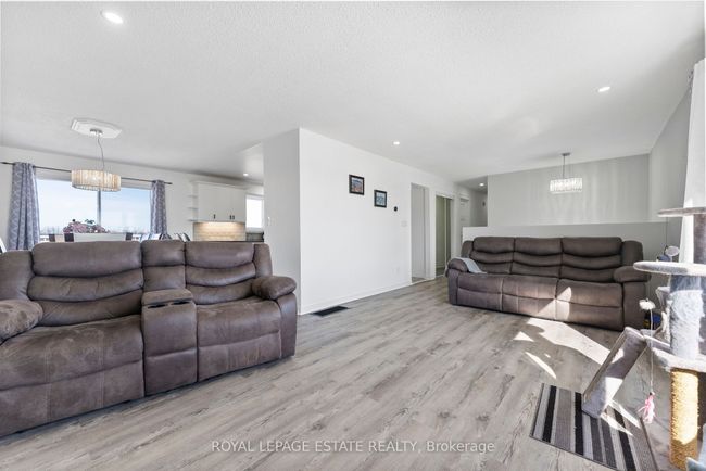 4318 County Rd 6, House other with 3 bedrooms, 2 bathrooms and 6 parking in Yarker ON | Image 12