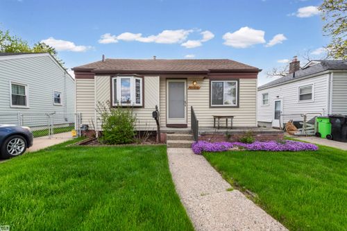 25263 Leach St, Roseville, MI, 48066-3648 | Card Image