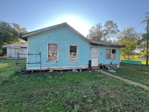 915 Se 6th Ave, Mineral Wells, TX, 76067-6437 | Card Image