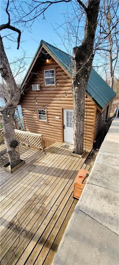 61 N Lakeview Rd, Mapleton, KS, 66754-8100 | Card Image