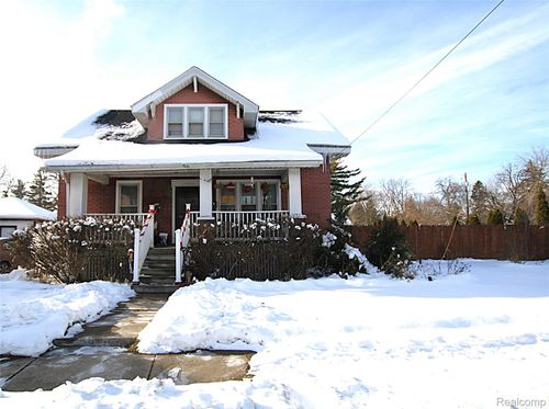 2447 Schaefer St, Saginaw, MI, 48602-5833 | Card Image