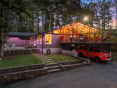 665 Latoria Rd, Victoria, BC, V9C3A3 | Card Image