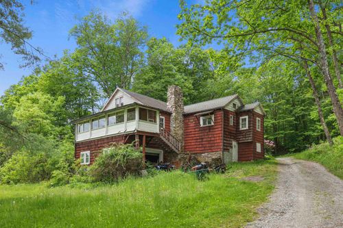 348 Center Street, Pownal, VT, 05261 | Card Image