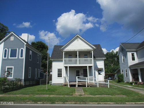 607 Pennsylvania Ave, Bristol, TN, 37620-3820 | Card Image