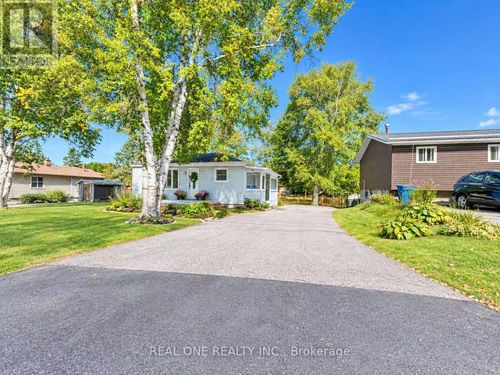 24 Main St, Mount Albert, ON, L0G1M0 | Card Image