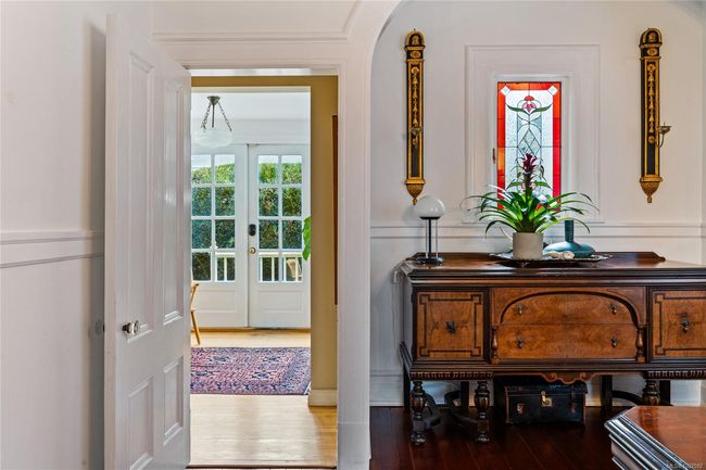 1023 St Charles St, House other with 3 bedrooms, 3 bathrooms and 6 parking in Victoria BC | Image 15