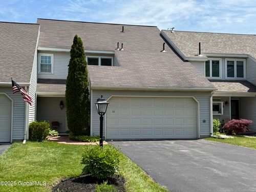 10 Quincy Ct, Glenmont, NY, 12077-3231 | Card Image