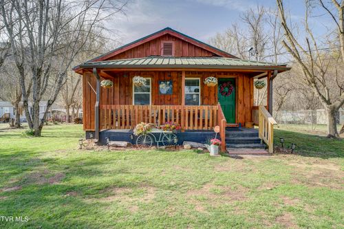 412 Railroad St, Erwin, TN, 37650-9272 | Card Image
