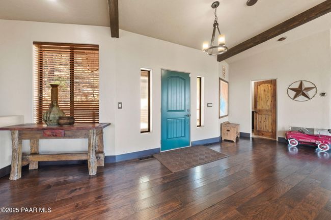 18-55-Front Entry | Image 6