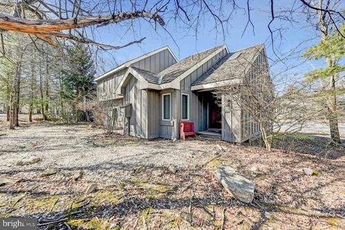 390 Snow Ridge Cir, Lake Harmony, PA, 18624 | Card Image