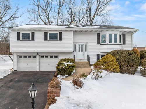 17 Sherry Rd, East Brunswick, NJ, 08816-1417 | Card Image
