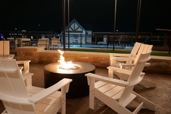 Clubhouse Patio | Image 28