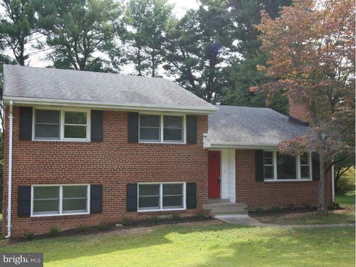 1103 Roberta Ct, MCLEAN, VA, 22101-2114 | Card Image