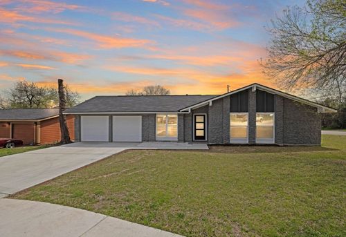 2927 Norwood Hill Rd, Austin, TX, 78723-4718 | Card Image