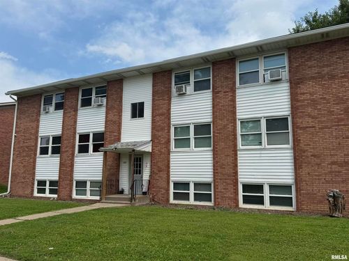 1907 16th St, Silvis, IL, 61282-1966 | Card Image