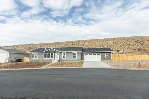 2432 Pioneer Way, Rifle, CO, 81650-3843 | Card Image