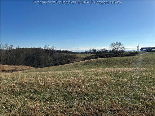75 Intrepid Dr, Point Pleasant, WV, 25550-1153 | Card Image