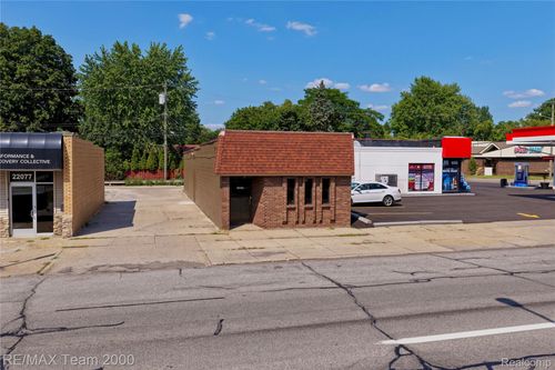22087 Outer Dr, Dearborn, MI, 48124-3931 | Card Image