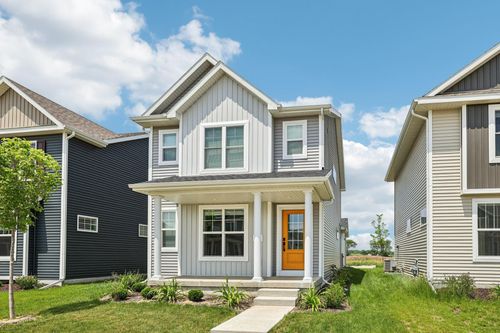 451 Campo Ln, OREGON, WI, 53575-8601 | Card Image