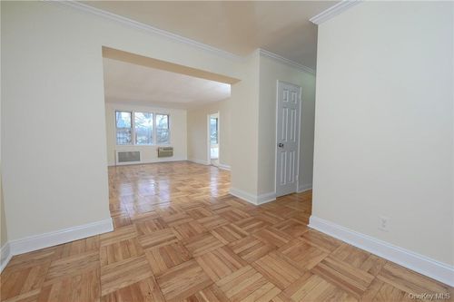 2e-2 Sadore Ln, Yonkers, NY, 10710-4845 | Card Image