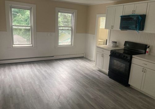 2w-93 Arthur St, Brockton, MA, 02302-1800 | Card Image