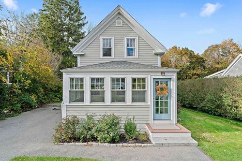 119 Pleasant St, Cohasset, MA, 02025-1751 | Card Image