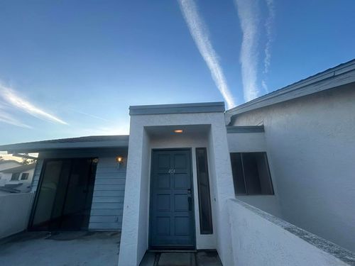 unit-201-4055 Crystal Dawn Ln, San Diego, CA, 92122-5838 | Card Image