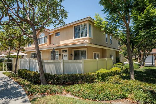 8472 E Tioga Way, Anaheim, CA, 92808 | Card Image