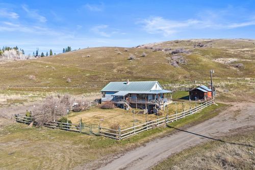 3031 Hall Creek Rd, Inchelium, WA, 99138-9581 | Card Image