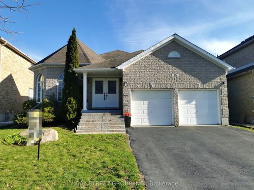 19 Falcon Cres, Barrie, ON, L4N0Y9 | Card Image