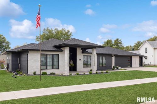 101 N Anna St, Preston, IA, 52069-9517 | Card Image