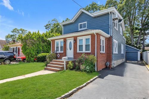 123 Mitchell St, Bellmore, NY, 11710-3329 | Card Image