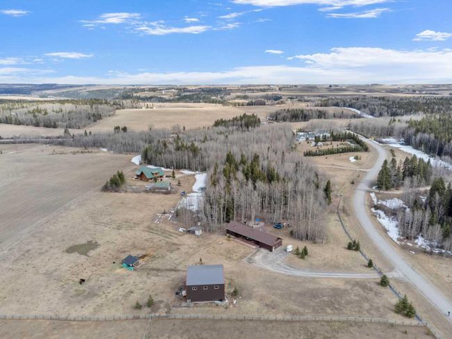 29508 Range Road 52 # 12, Home with 4 bedrooms, 3 bathrooms and 8 parking in Rural Mountain View County AB | Image 38