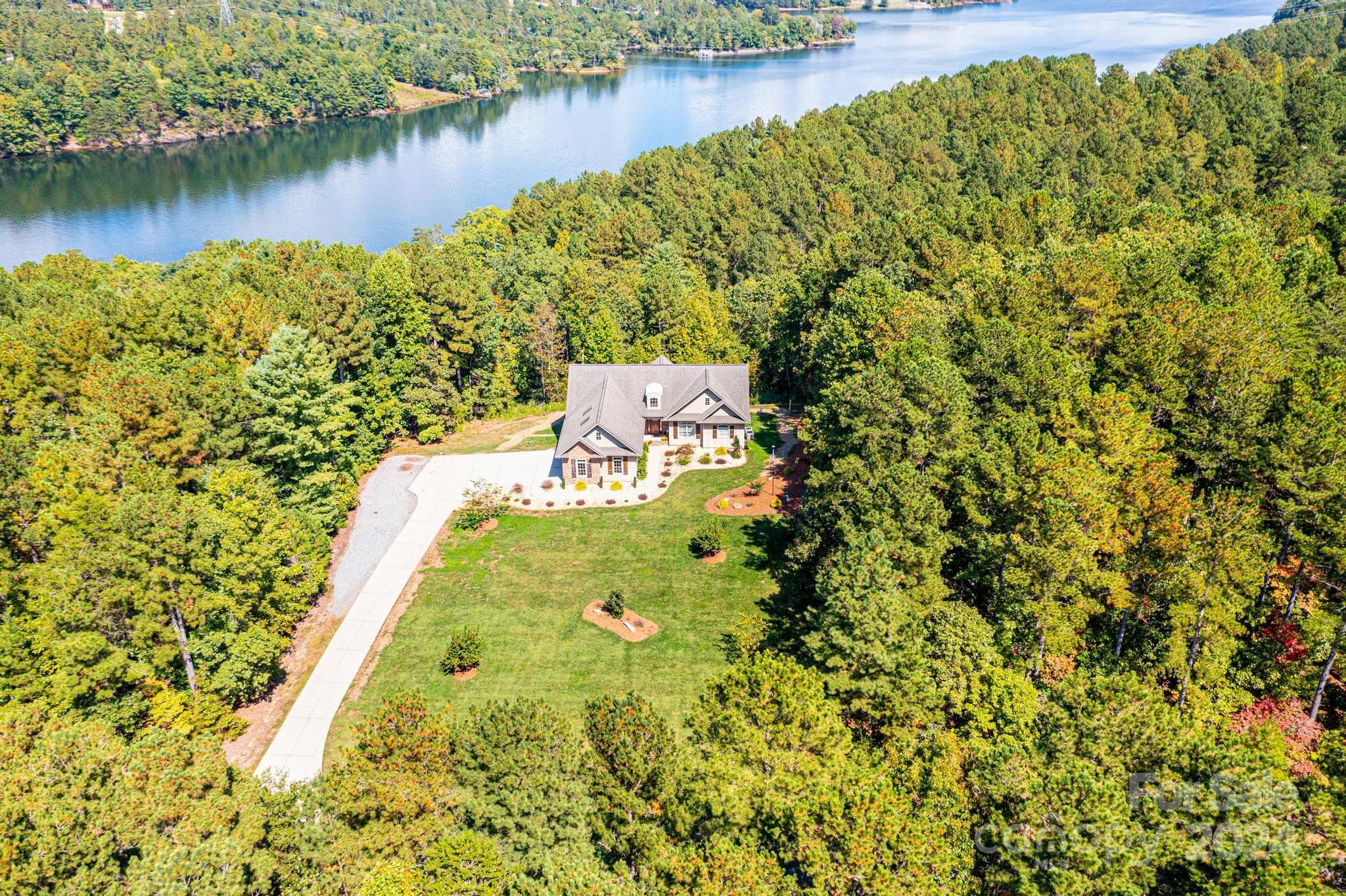 Sunset Point Dr, Connelly Springs, NC 28612