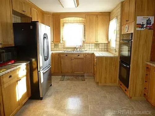 9291 E Prior Rd, Durand, MI, 48429-9413 | Card Image