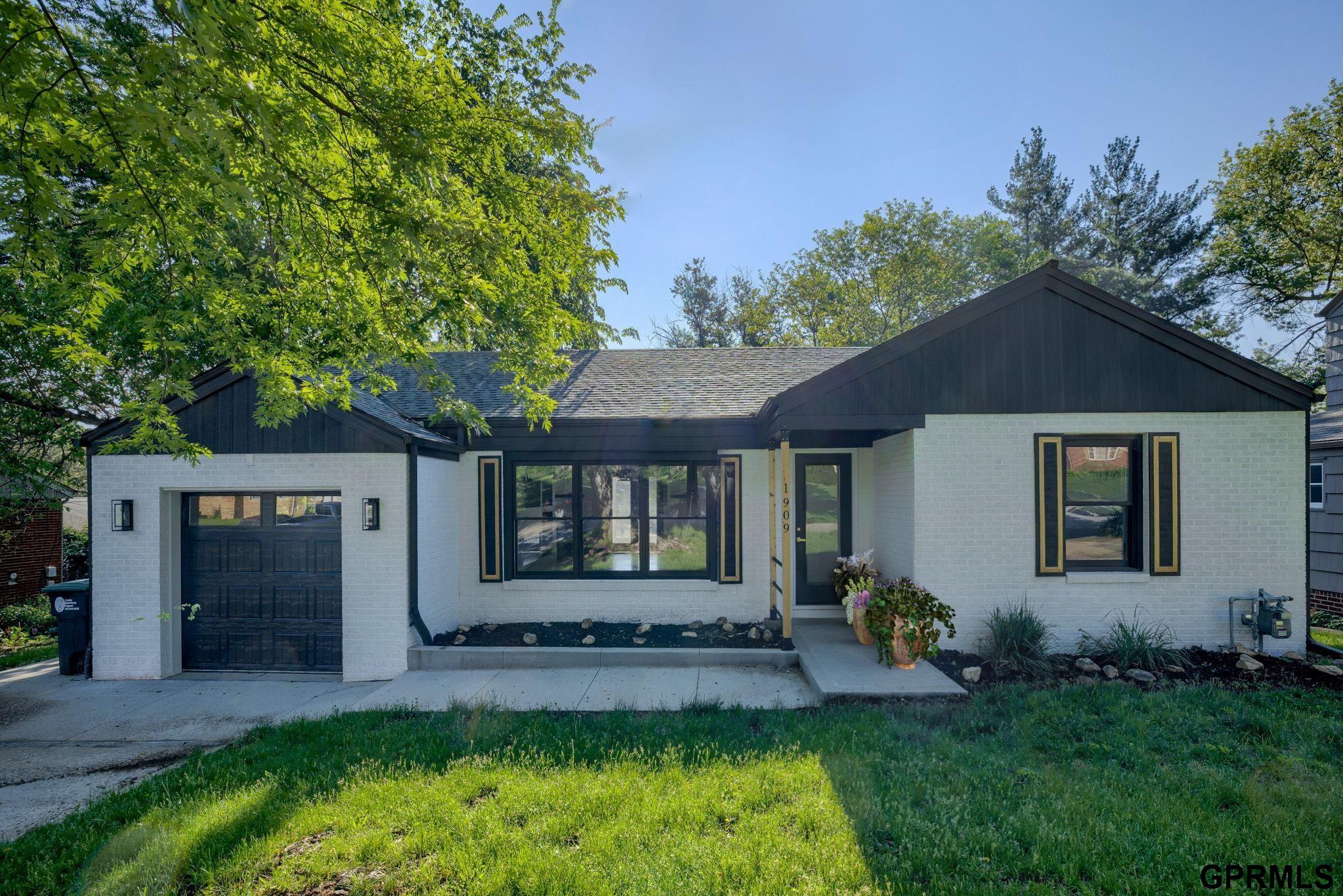 59th St, Omaha, NE 68104