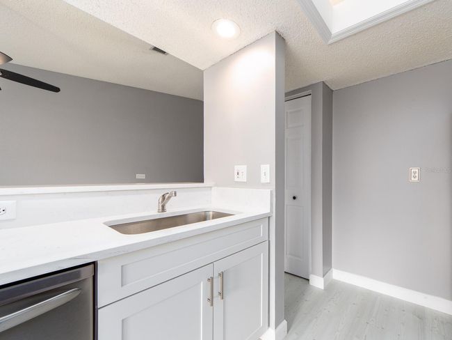 KITCHEN | Image 12